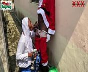Christmas came earlier for na&iuml;ve 18yo press girl on Hijab as Santa gave her hot Fuck outside the compound while she tries the new school camera (Watch hot full videos on RED) from hot college girl chest press