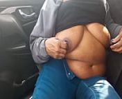 Nipples & Belly Play In The Car from thamana no begeni and drayarxxx