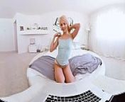 VRBangers.com CAM SEX SESSION WITH SEXY BLONDE TEEN ELSA JEAN from virtual sex young