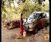 ---Indian Village Bhabhi Washing Car..{UNCUT EXCLUSIVE SCENE} ...MUST WATCH from village queen viba washing