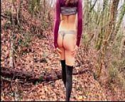 Girl with perfect ass gets excited and masturbates in the middle of the woods from teen mit perfektem arsch wird hart doggystyle gefickt