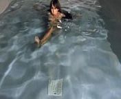 VRpussyVision.com - At night horny in swimmingpool from jump@5ch teenimpandhost images