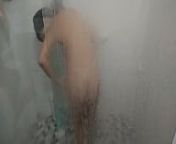 TOMANDO BANHO COM O VELHO DO BLUEZAO QUERENDO FAZER PUTARIA COMIGO from man taking a bath