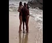 Com as gostosas Pelas praias do rj de nudismo geysidk e Monique from fkk tv