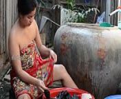 Realy Sexy GiRL Washing Cloth from cloth washing