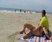 REAL AMATEUR PUBLIC HANDJOB RISKY ON THE BEACH !!! PEOPLE WALKING NEAR... from standing portion