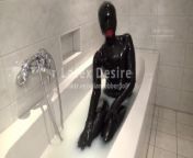 Asianrubberdoll takes a milk bath from living withthe guzmans banho